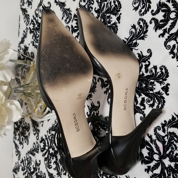 BCBGirls Black Leather Heels Pointed Toe Ankle Strap Size 6B - Picture 11 of 11